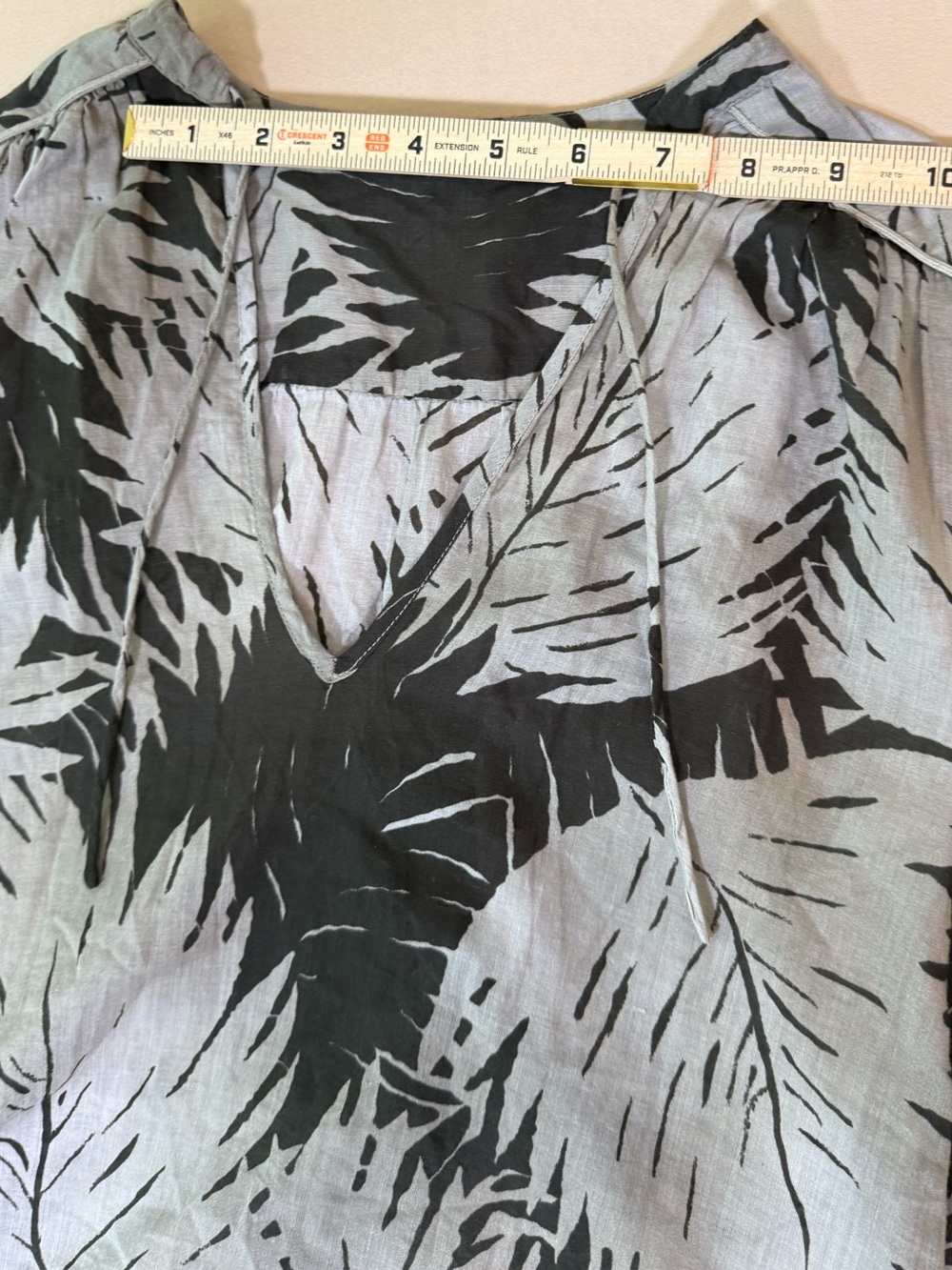 James Perse Black & Gray Leaf-Print V-Neck Maxi Dress, 100% Cotton, size 1/Small - Picture 7 of 10
